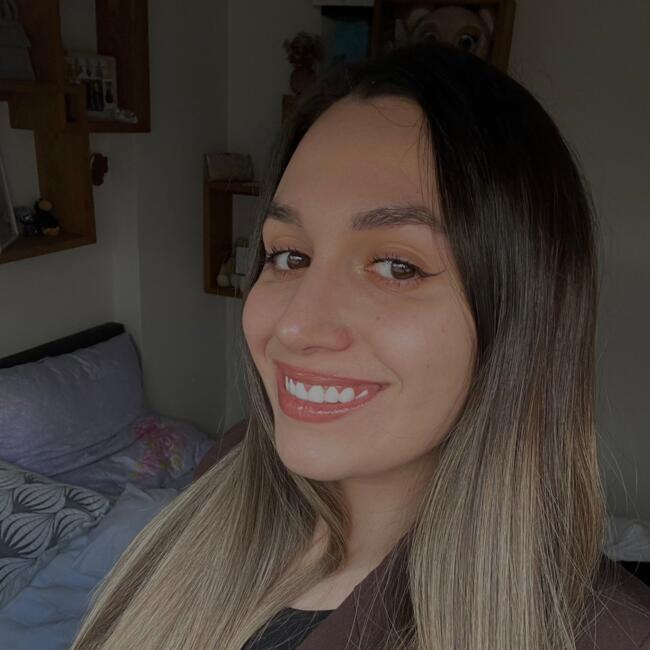 Babysitter in Kayl: Esmira