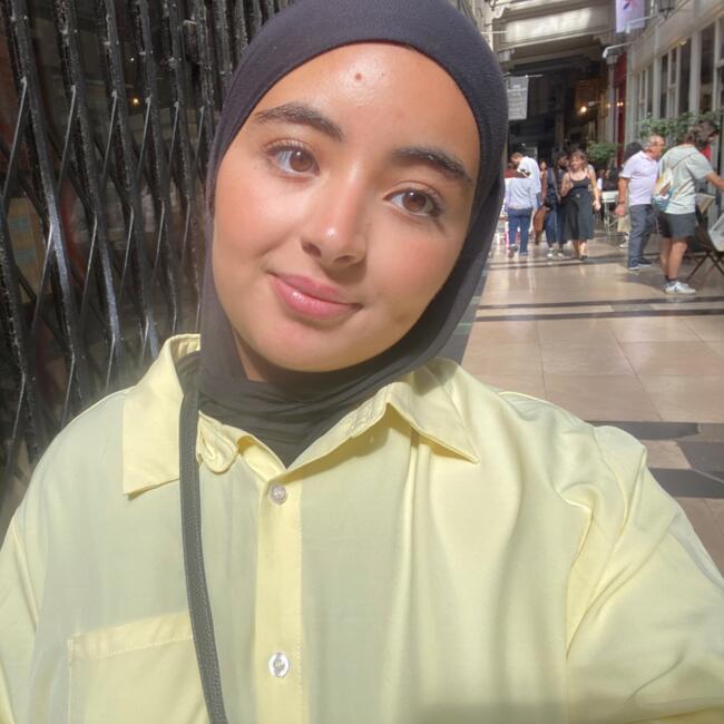 Babysitter in Pantin: Nour