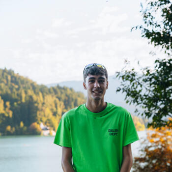 Canguro en Mairena del Alcor: Daniel