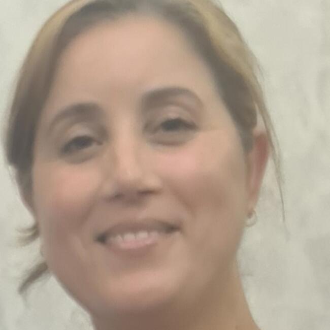 Babysitter in Ludon-Médoc: Chahra