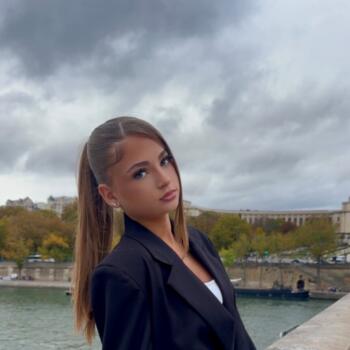 Babysitter in Bobigny: Georgiana