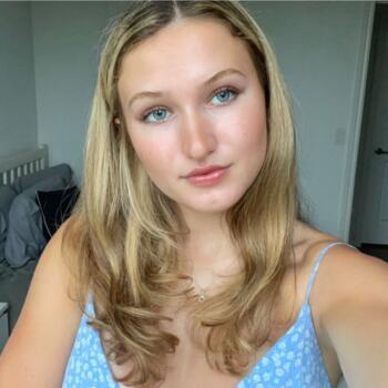 Baby-sitter in Guelph: Olivia