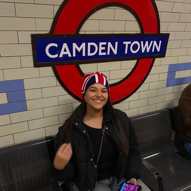 Babysitter in Boulogne-Billancourt: Inès