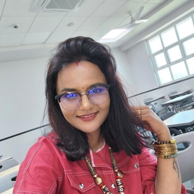 नोएडा में बेबीसिटिंग की नौकरी: Chhavi