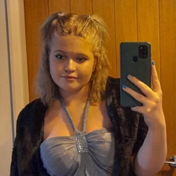 Babysitter στην περιοχή Nottingham: Poppy/Asher