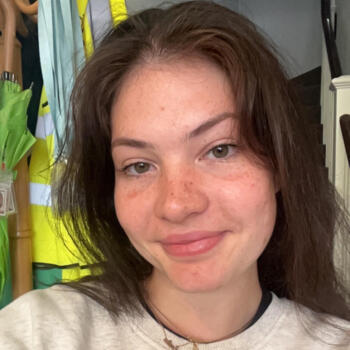 Babysitter in Cardiff: Emilia