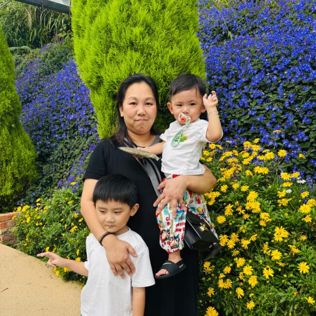 Babysitting job in Kampung Baharu Nilai: Isa Goh