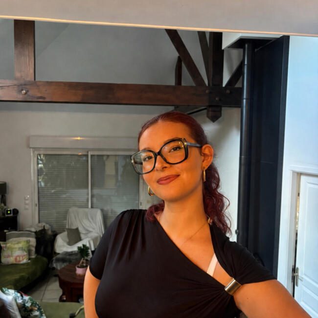 Babysitter in Paris: Maïa