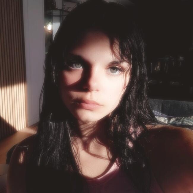 Babysitter in Nantes: Norah