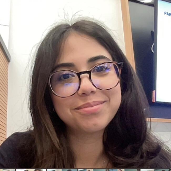 Babysitter in West Vancouver: Maneli