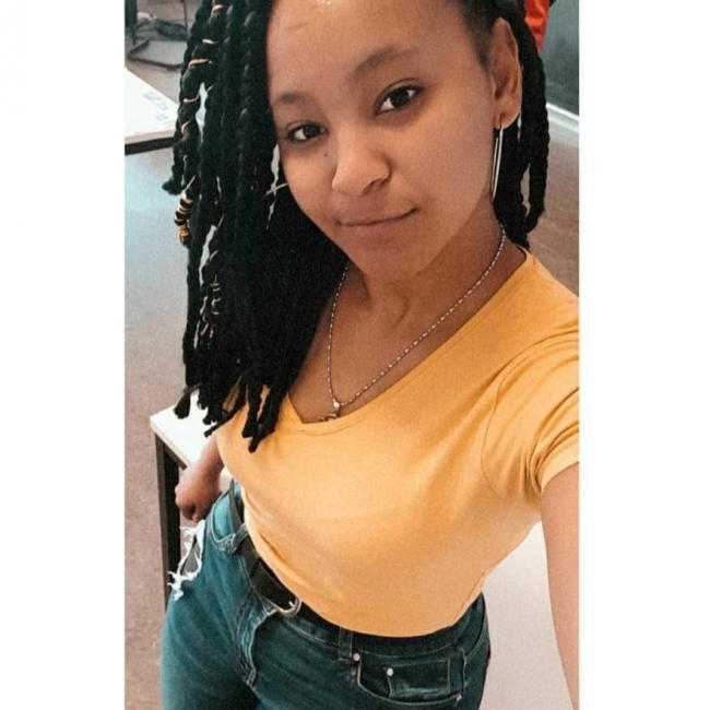 Luxembourg 베이비시터: Yelitza