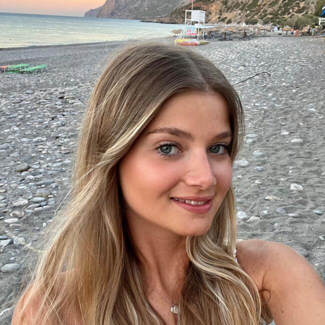 Baby-sitter in Levallois-Perret: Thalya