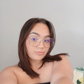 Babysitter in Simiane-Collongue: Lisa