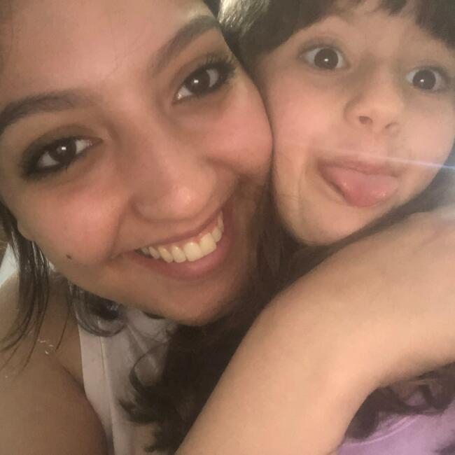 Babysitter in Saint-Denis: Sara