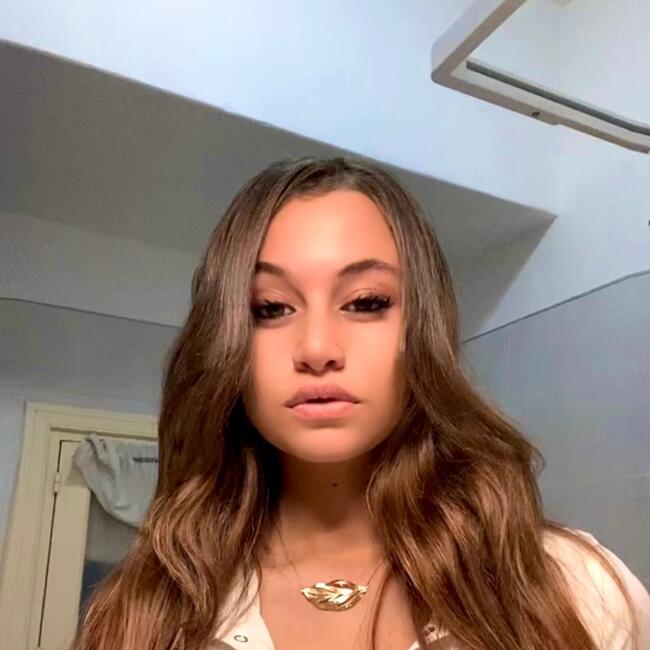 Babysitter in Syracuse: Giorgia