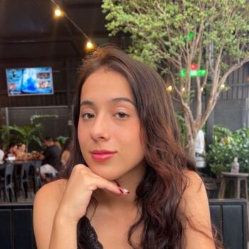 Babysitter in Jaraguá do Sul: Louise