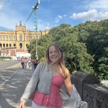 Babysitter in Michendorf: Nora