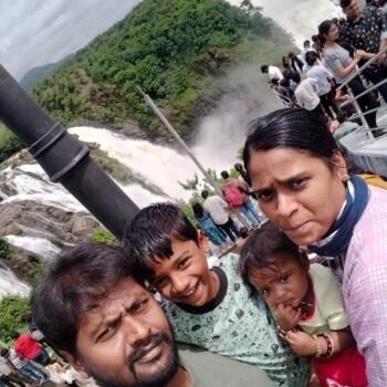 बंगलौर में बेबीसिटिंग की नौकरी: बेबीसिटिंग से जुड़े काम Dhinesh