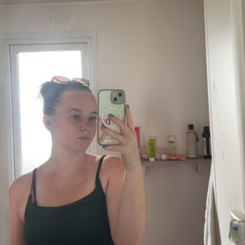 Babysitter in Ecquevilly: Manon