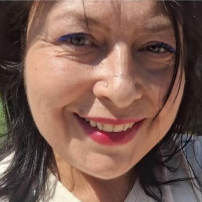 Nanny in Nicosia: Στεφάνια