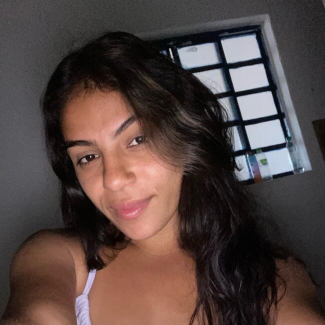 Babá em Itapecerica da Serra: Livia