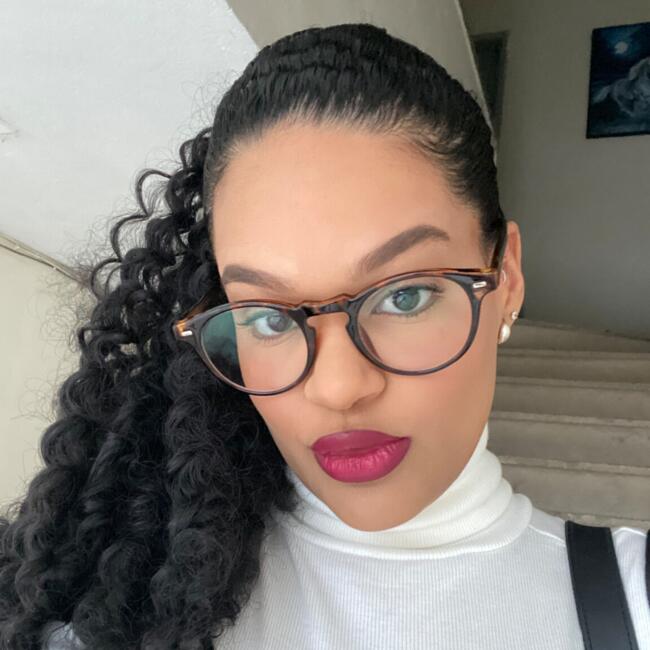Babá em Recife: Graziela