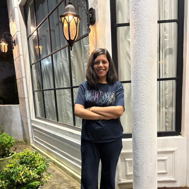 नोएडा में बेबीसिटिंग की नौकरी: Cheena