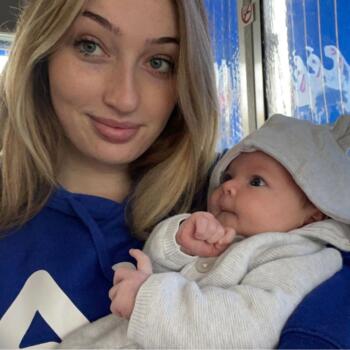 Babysitter in Rockhampton: Chloe