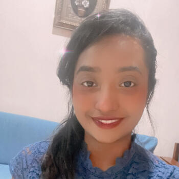 Pengasuh di Petaling Jaya: Carrell