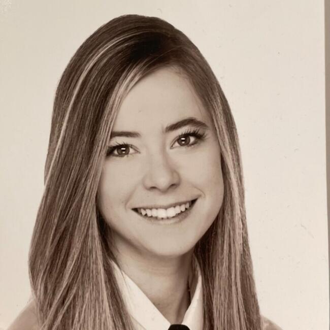 Canguro en Oviedo: Alejandra