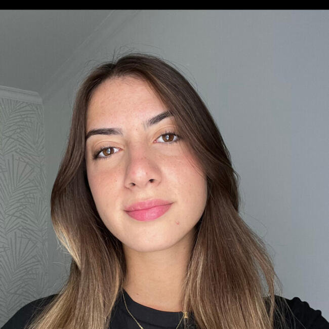 Babysitter in Lisbon: Inês