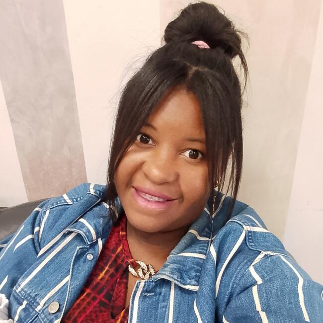 Canguro en Sevilla: Djoselina