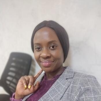 Babysitter in Doha: Nancy