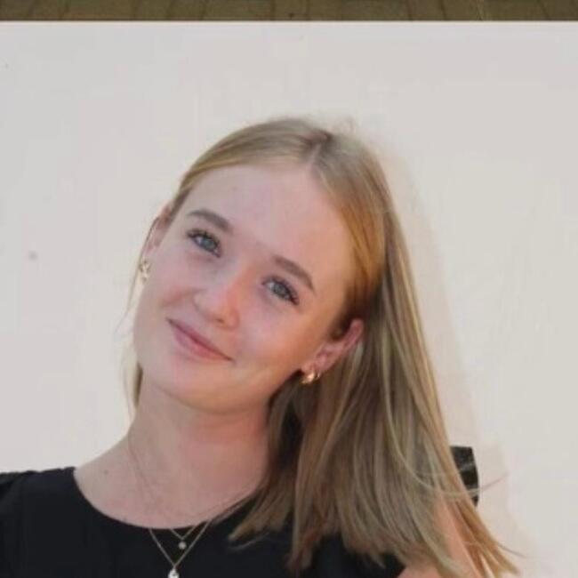 Babysitter in Wilderness: Mienke