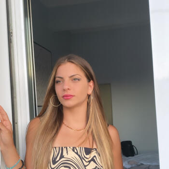 Babysitter στην πόλη Αγία Παρασκευή: Στελα