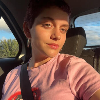 Babysitter in Mackay: Layla