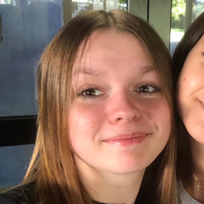 Babysitter in Les Peintures: Fiona