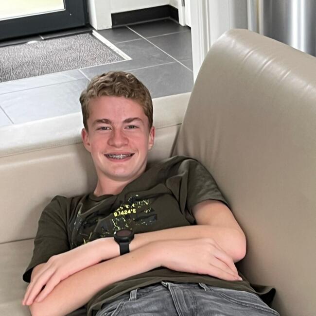 Babysitter in Roosendaal: Jari