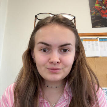 Babysitter in Villeurbanne: Chloe