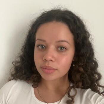 Babysitter in Nottingham: Linda