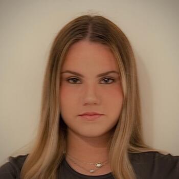 Babysitter στην περιοχή Άλιμος: Δαναη