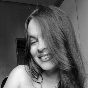 Babá em Açailândia: Larissa