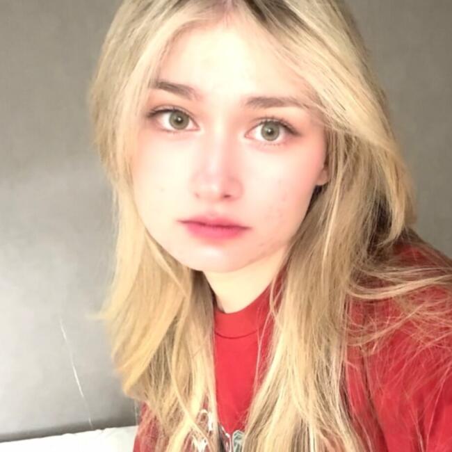 수원시에 있는 베이비시터: Sophie