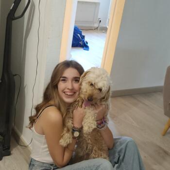 Babysitter in Narbonne: Natalia