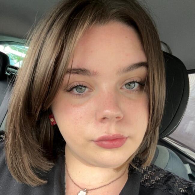 Babysitter in Valognes: Sarah