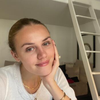 Babysitter a Milano: Isaure
