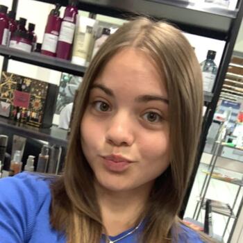 Babysitter in Rodilhan: Alissa