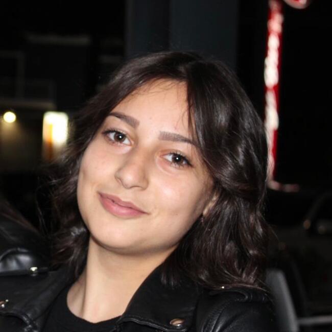 Babysitter a Napoli: Alessia