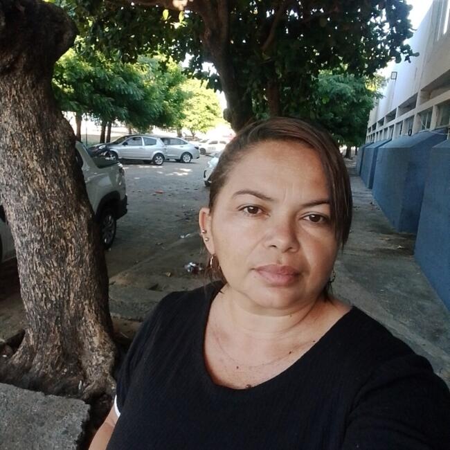 Babysitter in Senador Canedo: Mayra