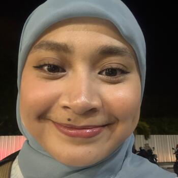 Babysitter in Singapore Island: Far